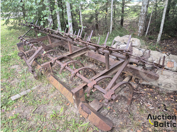 Cultivator