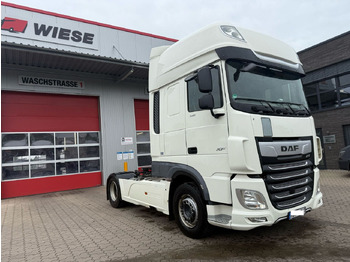 Tractor unit DAF XF 530