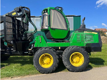 Forwarder John Deere 1510 G: picture 3