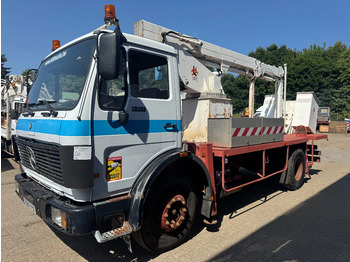 Truck MERCEDES-BENZ
