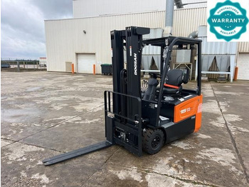 Electric forklift DOOSAN