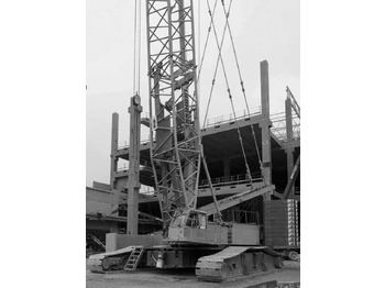 Crawler crane LIEBHERR