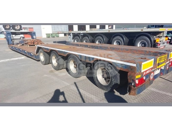 Low loader semi-trailer