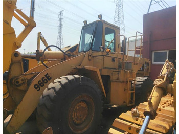 Wheel loader Caterpillar 966 E: picture 3