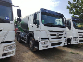 Concrete mixer truck SINOTRUK HOWO