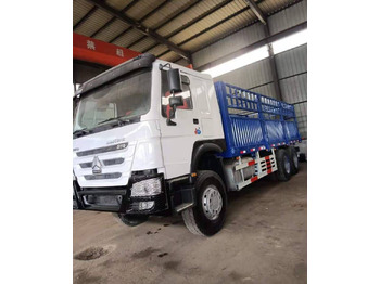 Box truck SINOTRUK HOWO