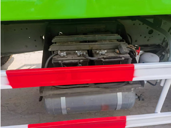 Tipper Sinotruk HOWO 8*4 Dump truck: picture 4