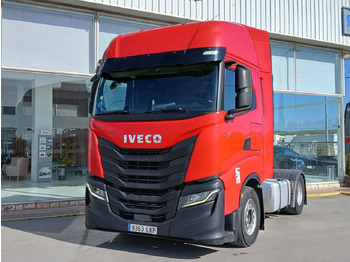 Tractor unit IVECO