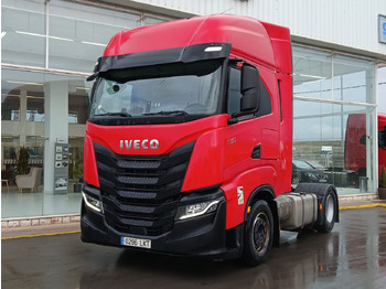 Tractor unit IVECO