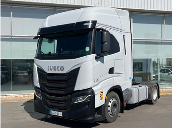 Tractor unit IVECO