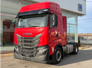 Tractor unit IVECO