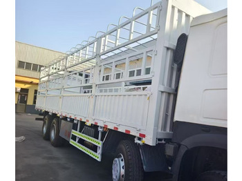 Livestock truck SINOTRUK HOWO