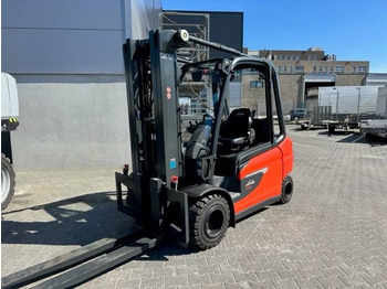Electric forklift LINDE E