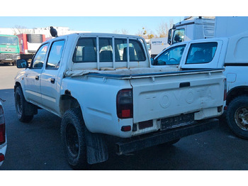 SUV Toyota Hilux Double Cab 4x4: picture 4