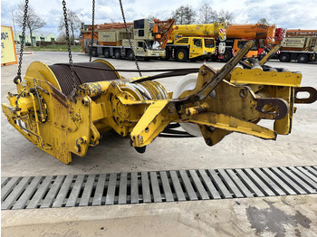 Loader crane LIEBHERR