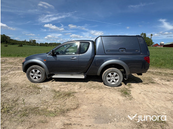 Pickup truck MITSUBISHI L200