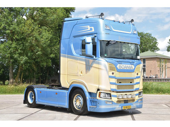 Tractor unit SCANIA S 500