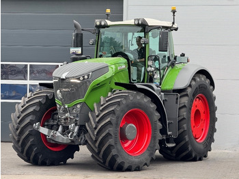 Farm tractor FENDT