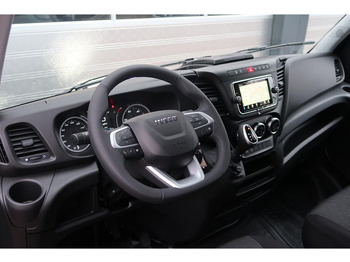 Interior photo 1: Panel van Iveco Daily 35S18HV 3.0 L2H2 BPM VRIJ/ AUT/ 2X SCHUIFDEUR/ CAMERA/ LED/ CRUISE/ CLIMA/ NAVI/ Interior photo 1: Panel van Iveco Daily 35S18HV 3.0 L2H2 BPM VRIJ/ AUT/ 2X SCHUIFDEUR/ CAMERA/ LED/ CRUISE/ CLIMA/ NAVI/