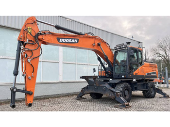 Wheel excavator DOOSAN DX210