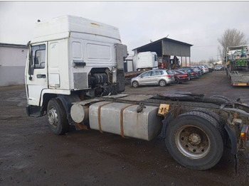Tractor unit Volvo FL10: picture 4