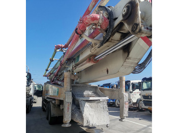 Concrete pump truck XCMG Factory Second Hand Hydraulic Concrete Pump HB62V 62m Cement Punp Truck For Sale: picture 5