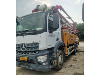 Concrete pump truck XCMG Official HB52V Used Mobile Concrete Pump 52m Truck Mounted Concrete Pump Price: picture 3