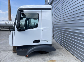 Door and parts MERCEDES-BENZ Axor