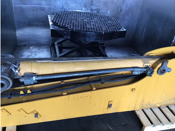 Hydraulic cylinder LIEBHERR