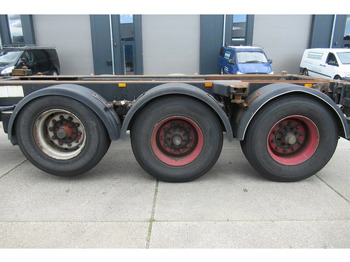 Container transporter/ Swap body semi-trailer Renders Container Chassis / Extendable on rear / BPW + drum: picture 5