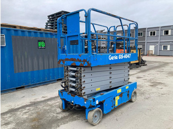 Scissor lift GENIE