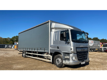 Curtainsider truck DAF CF 260