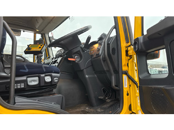 Snow removal vehicle IVECO TRAKKER 310: picture 5