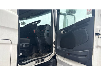 Tractor unit SCANIA R 450: picture 5