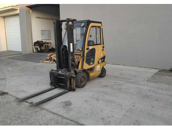 LPG forklift CATERPILLAR GP