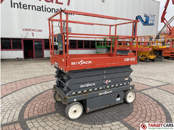 Scissor lift SKYJACK