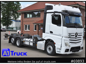 Container transporter/ Swap body truck MERCEDES-BENZ