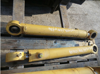 Hydraulic cylinder for Construction machinery Caterpillar 928G CILINDRI DI STERZO: picture 3 Hydraulic cylinder for Construction machinery Caterpillar 928G CILINDRI DI STERZO: picture 3