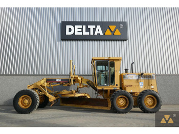 Grader CATERPILLAR