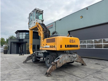 Waste/ Industry handler Liebherr A 924 C: picture 3