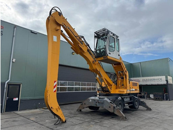 Waste/ Industry handler Liebherr A 924 C: picture 2