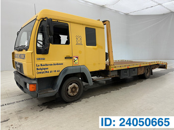Autotransporter truck MAN 8.224