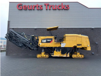 Asphalt machine CATERPILLAR