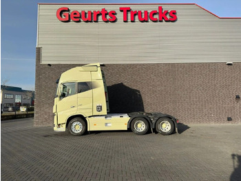 Tractor unit VOLVO FH16 750