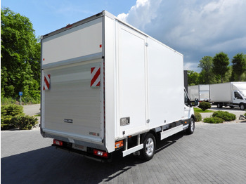 Box van FORD TRANSIT BOX LIFT 8 PALLETS CRUISE CONTROL LED LIGHTS AIR CONDITIONING 130HP: picture 3 Box van FORD TRANSIT BOX LIFT 8 PALLETS CRUISE CONTROL LED LIGHTS AIR CONDITIONING 130HP: picture 3