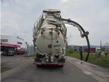 Vacuum truck Ginaf X 4243 TS 8X4 NL TRUCK: picture 4