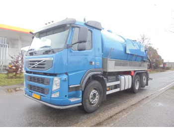 Vacuum truck VOLVO FM 420