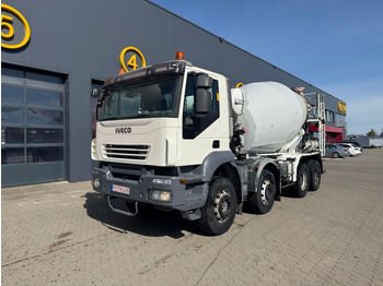 Concrete mixer truck IVECO Trakker