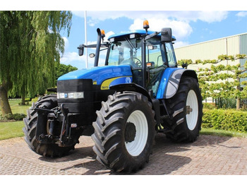 Farm tractor NEW HOLLAND TM