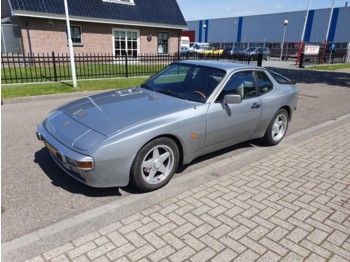 Car Porsche 944 2.5 Coupe: picture 1